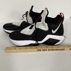 Nike LeBron Soldier 14  Men's Size 9‎ 1/2  Model CK6024002 Basketball Shoe